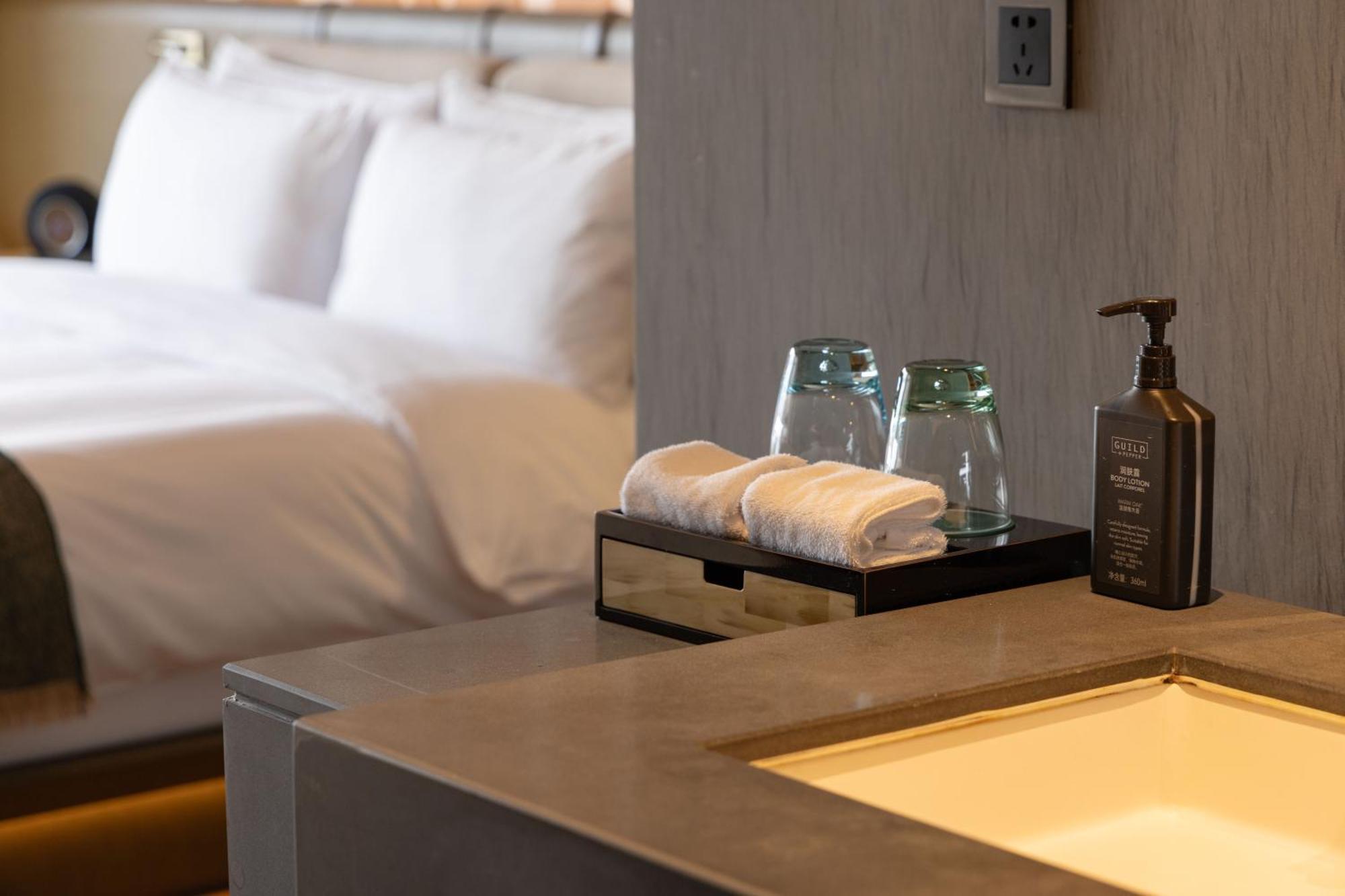 Joyze Hotel Xiamen, Curio Collection By Hilton Экстерьер фото