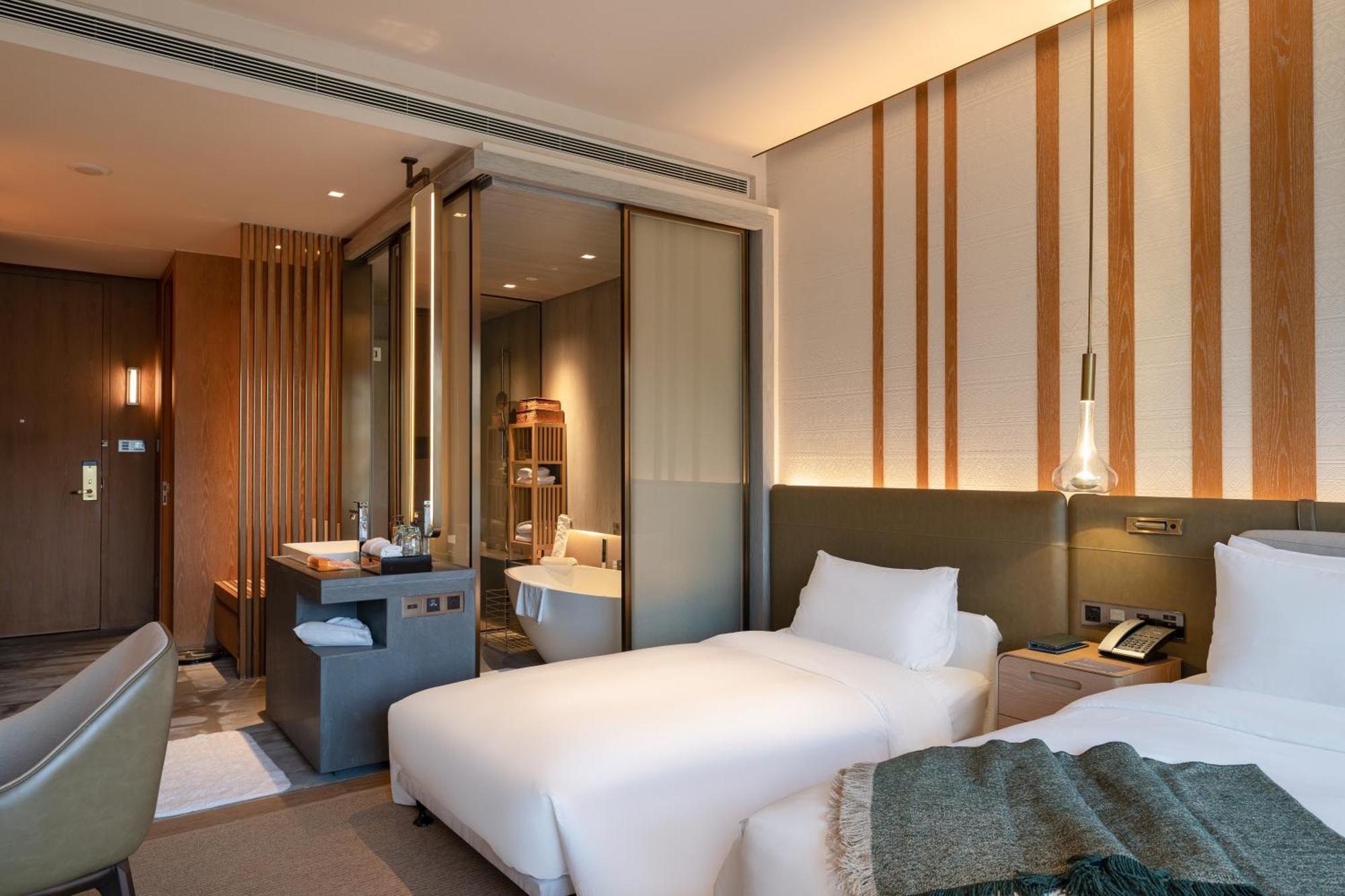 Joyze Hotel Xiamen, Curio Collection By Hilton Экстерьер фото